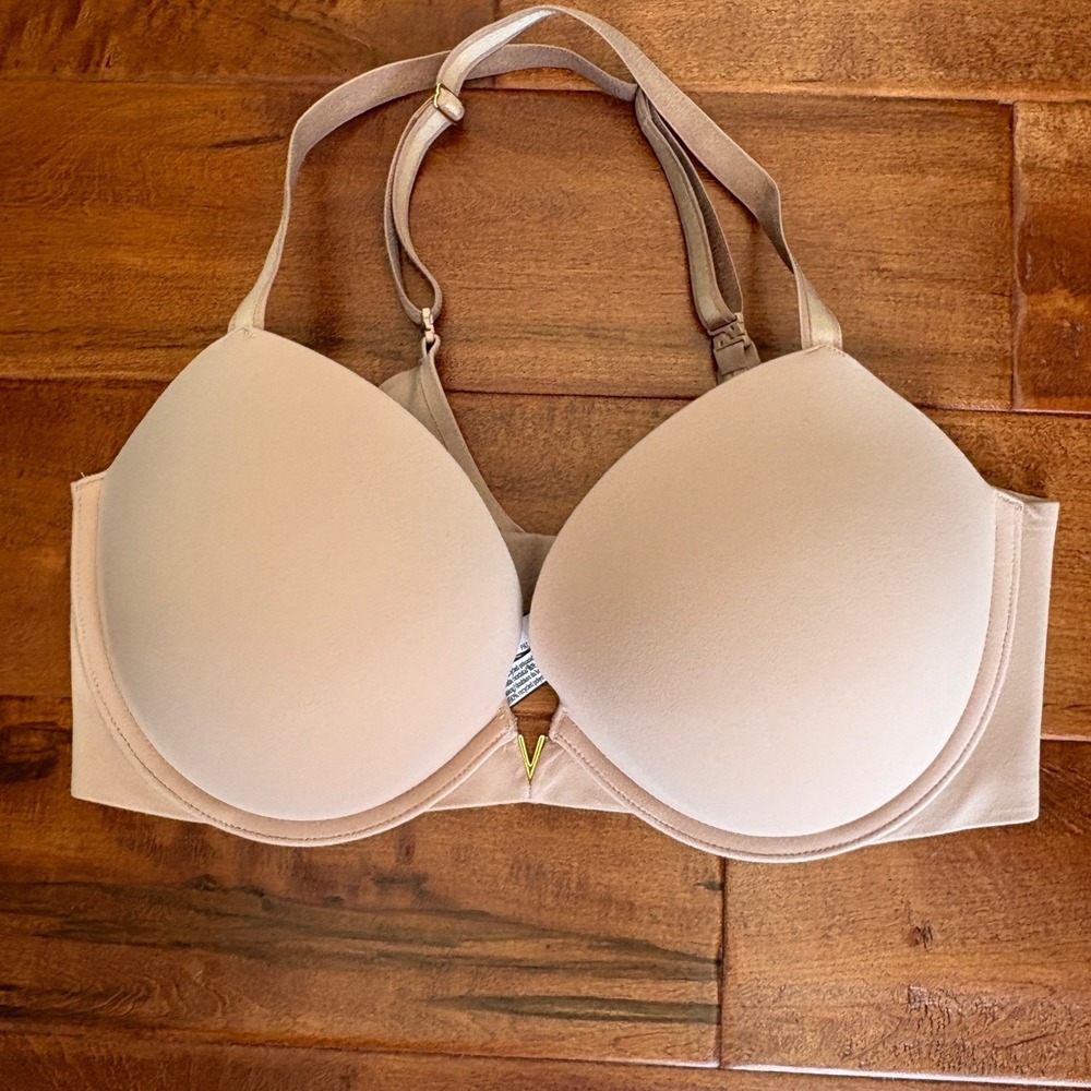 Victorias Secret T-Shirt Bra Beige Tan V-Hardware Convertible‎ 36DD